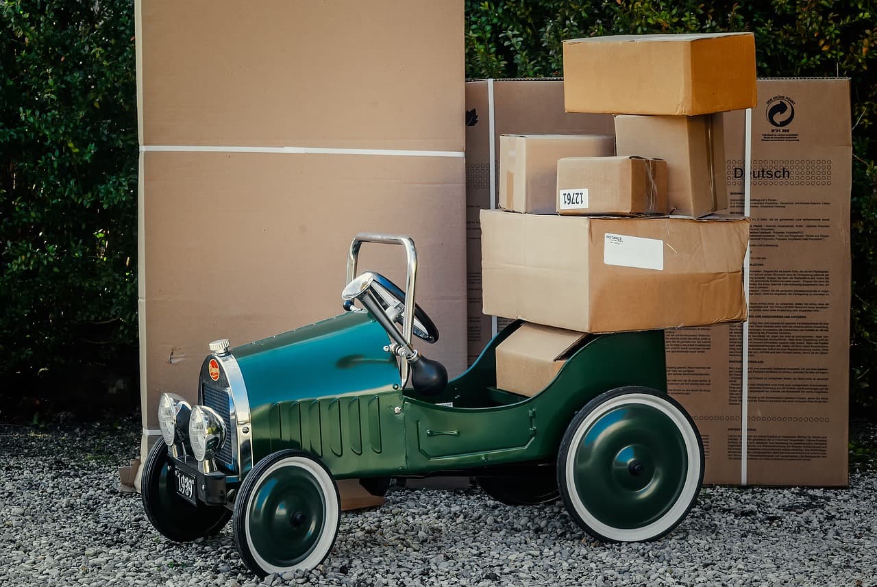 Delivery truck